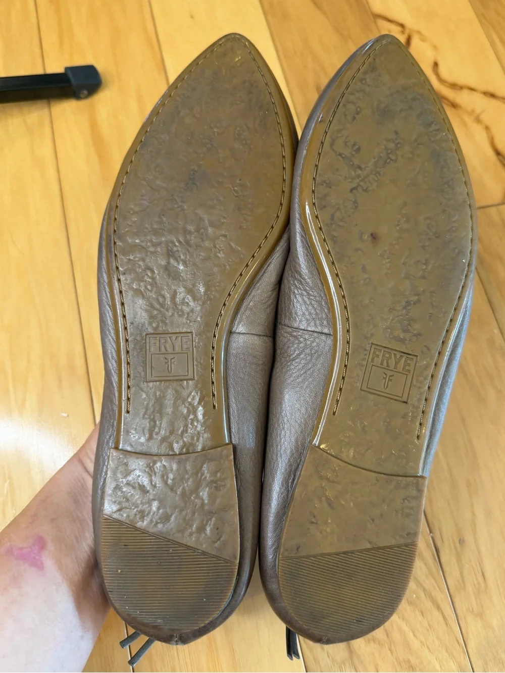 FRYE Regina Grey Leather Pointed Toe Ballet Flats Whipstitch Back Heel Tie 7.5